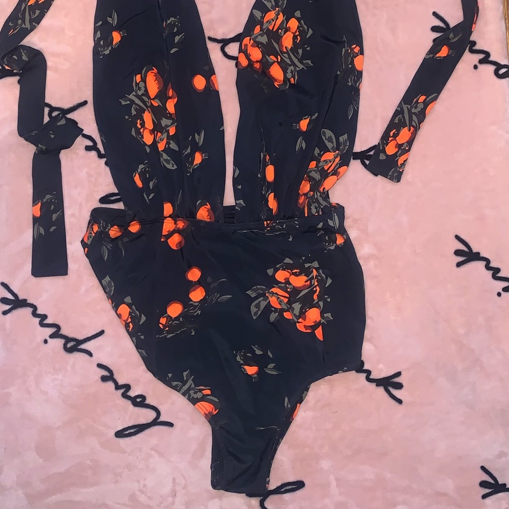 Cocoship, XL, black with red roses